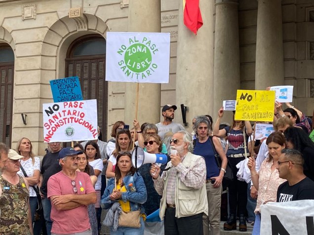 Vecinos se manifestaron contra el Pase Sanitario que implementará la Provincia